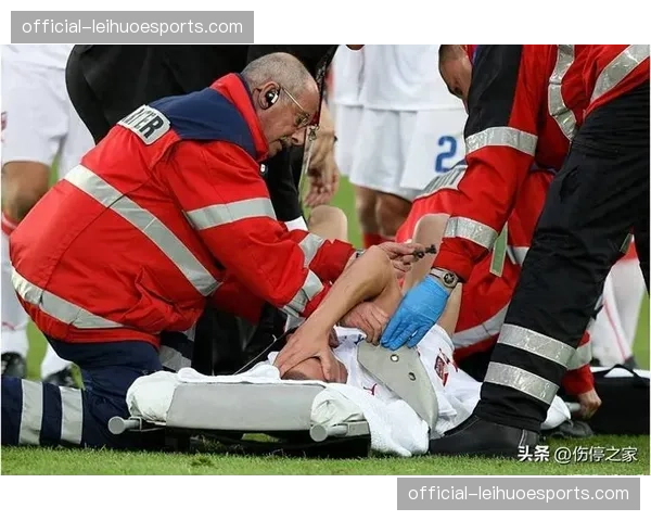 奥格斯堡主力伤缺严重 施洛特贝克马西马基特尔缺席